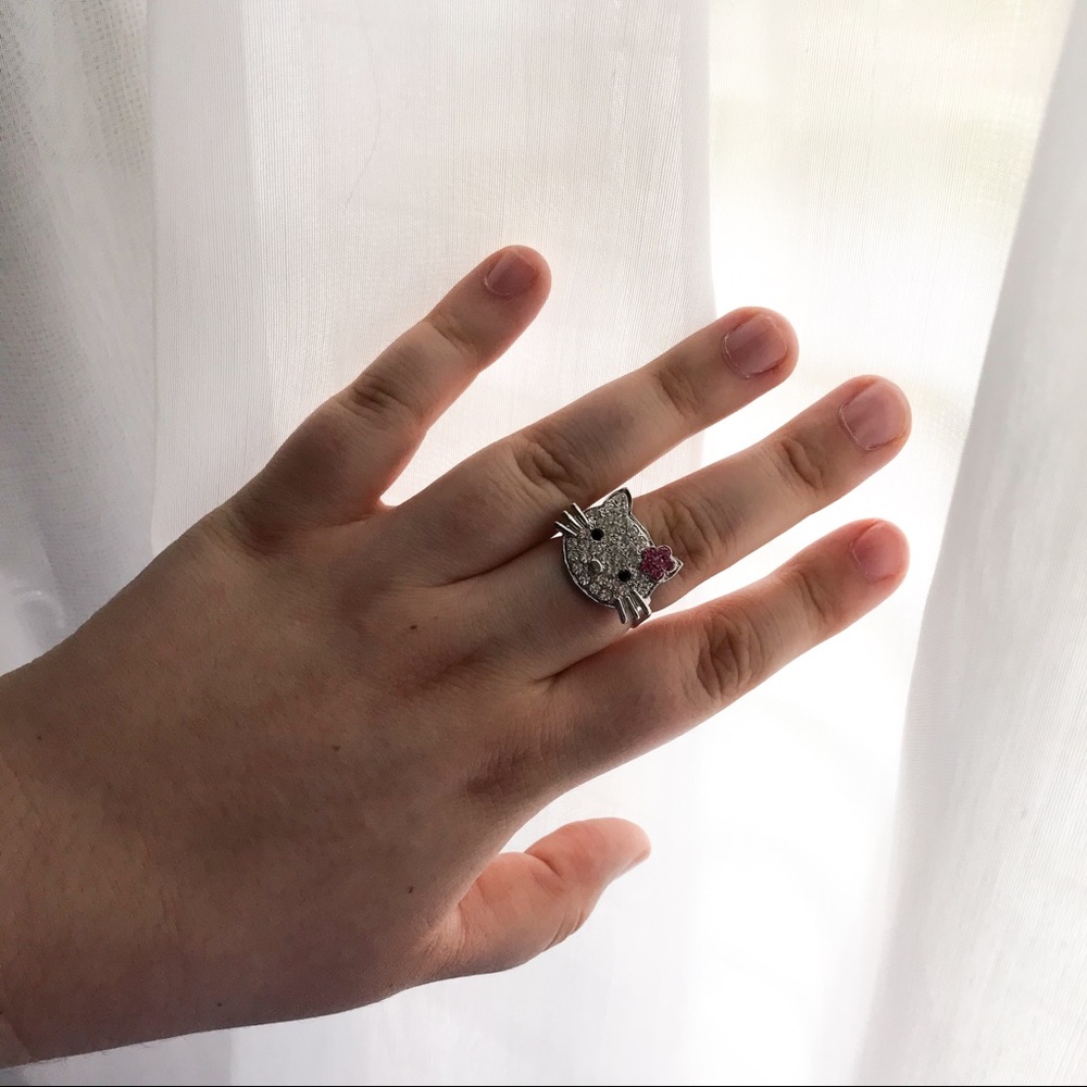 (FREE WHEN BUNDLED) Girl’s Hello Kitty Ring